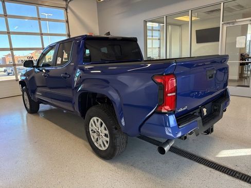 New 2025 Toyota Tacoma SR5 image 5