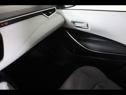 Used 2022 Toyota Corolla SE w/ Carpet Mat Package (TMS) FWD image 17