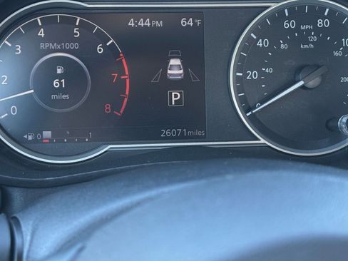 Used 2025 Nissan Versa SV image 40