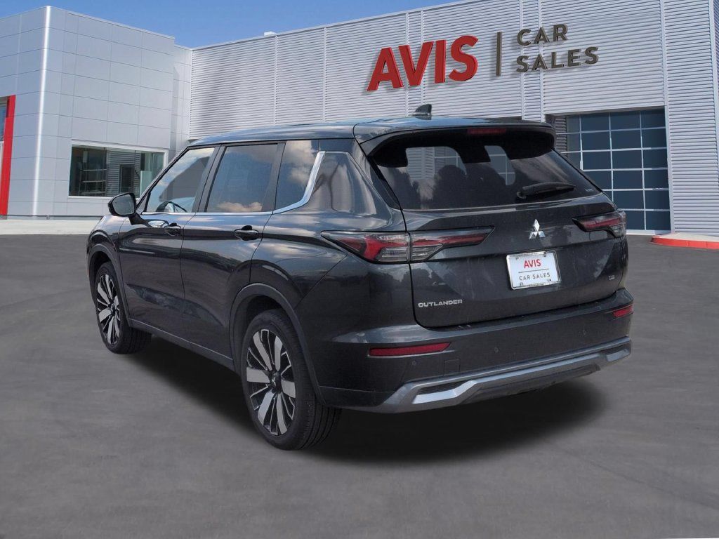 Used 2025 Mitsubishi Outlander SE AWD/4WD image 9