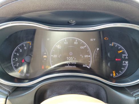 Used 2020 Jeep Grand Cherokee Overland AWD/4WD image 29