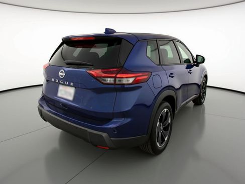 Used 2025 Nissan Rogue SV FWD image 9