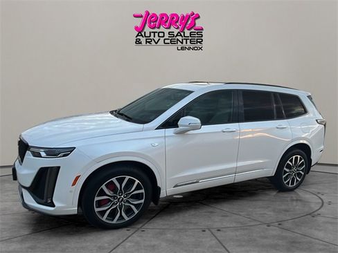 Used 2024 Cadillac XT6 Sport w/ Technology Package image 10