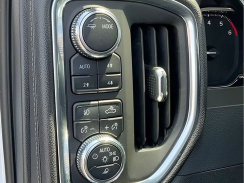 Used 2022 GMC Sierra 2500 SLT w/ SLT Premium Package AWD/4WD image 28
