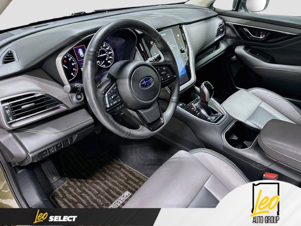 Used 2025 Subaru Outback Onyx Edition AWD/4WD image 12