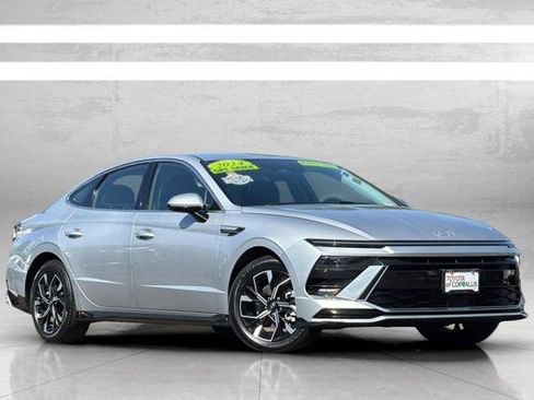 Certified 2024 Hyundai Sonata SEL FWD image 2