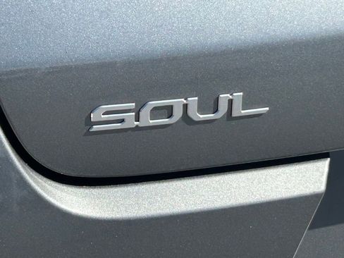 Used 2023 Kia Soul LX w/ Option Group 015 FWD image 19