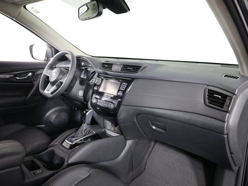 Used 2017 Nissan Rogue SL image 24