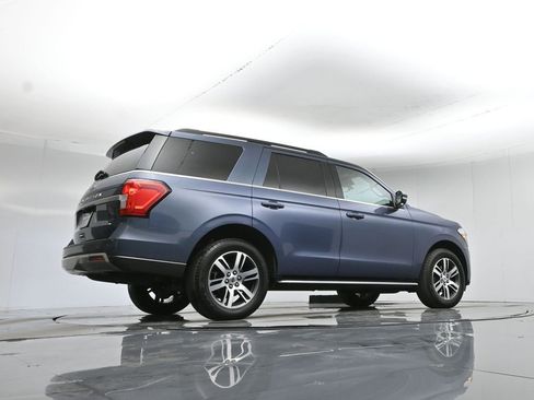 Used 2023 Ford Expedition XLT image 59