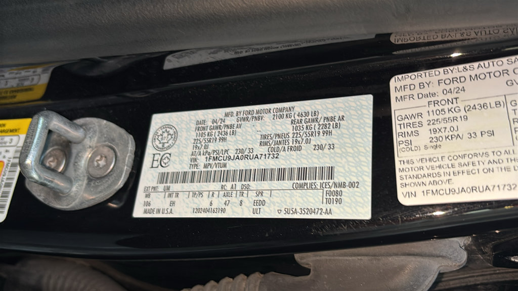 Used 2024 Ford Escape Platinum AWD/4WD image 36
