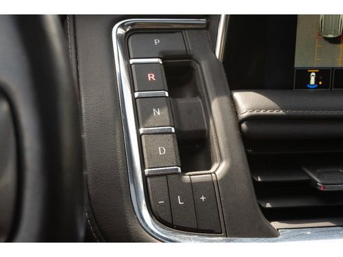 Used 2022 Chevrolet Tahoe LT w/ LT Signature Package image 28