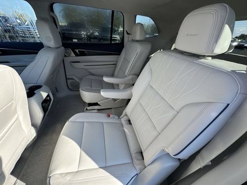 New 2026 Buick Enclave Avenir w/ Super Cruise Package FWD image 23