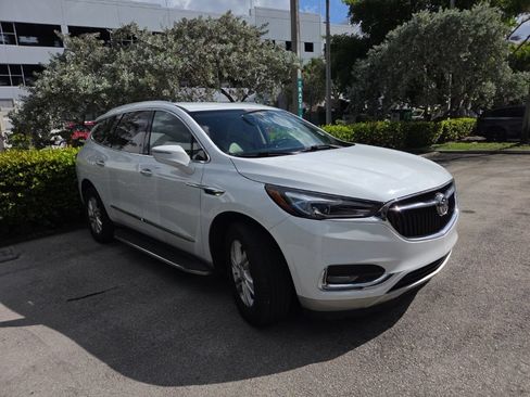 Used 2020 Buick Enclave Essence FWD image 2