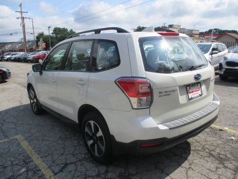 Used 2017 Subaru Forester 2.5i w/ Alloy Wheel Package AWD/4WD image 2