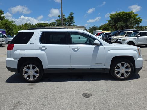 Used 2017 GMC Terrain SLE FWD image 8
