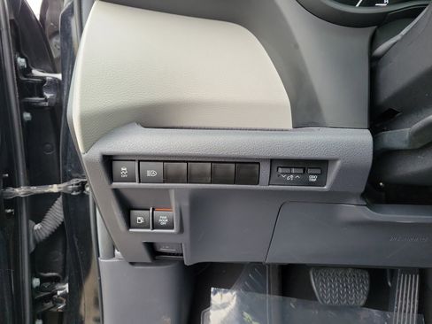 Used 2024 Toyota Sienna XLE image 20