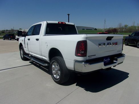 Used 2025 RAM 2500 Big Horn AWD/4WD image 8