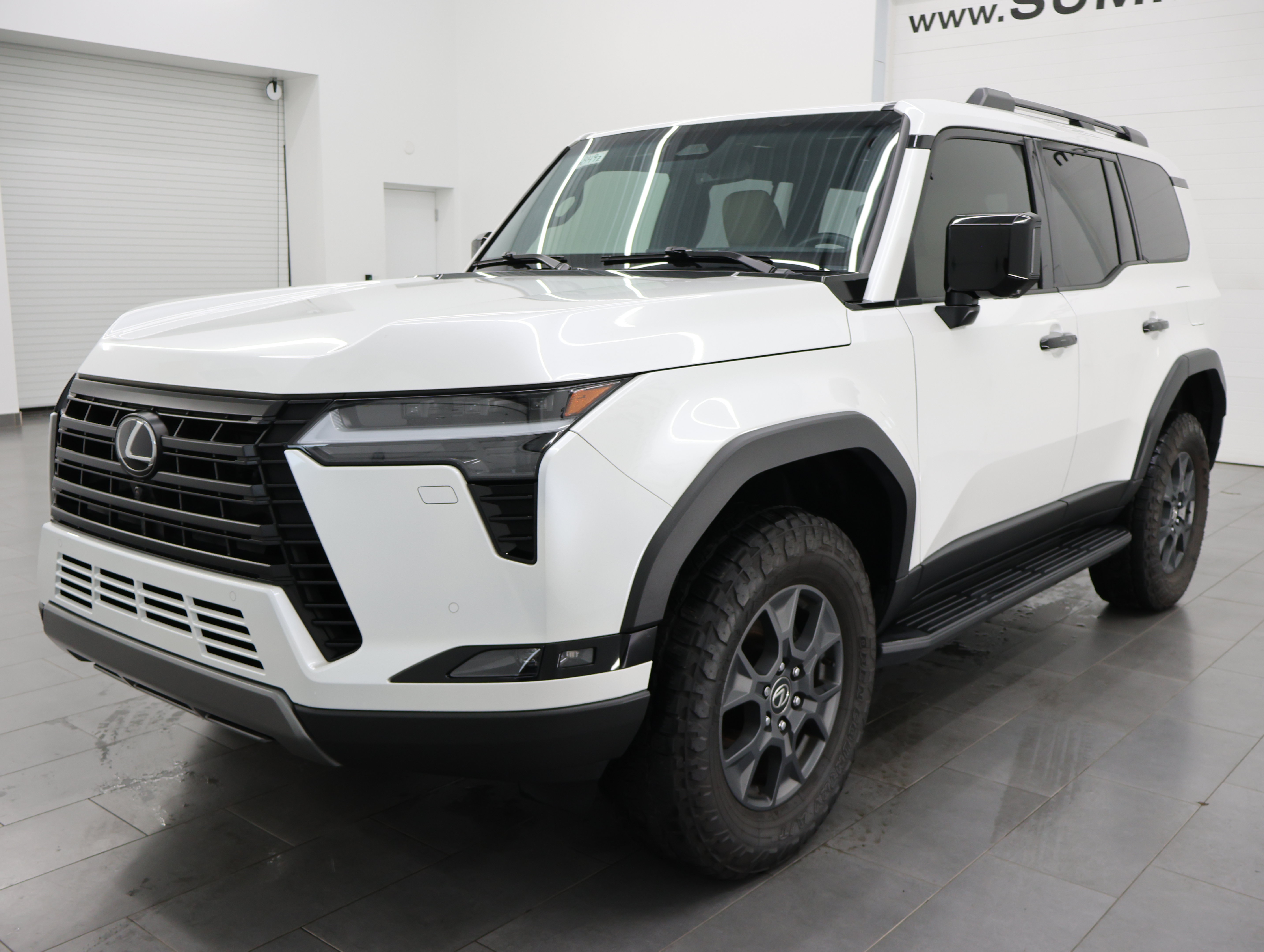 Used 2024 Lexus GX 550 AWD/4WD image 7