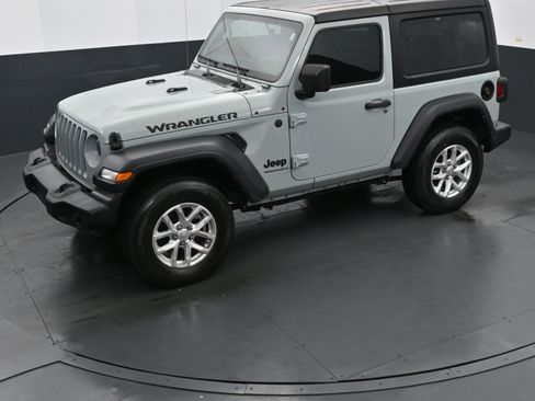 Used 2023 Jeep Wrangler Sport S image 23