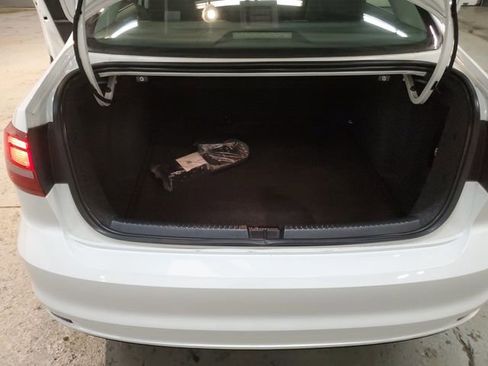 Used 2017 Volkswagen Jetta S image 25