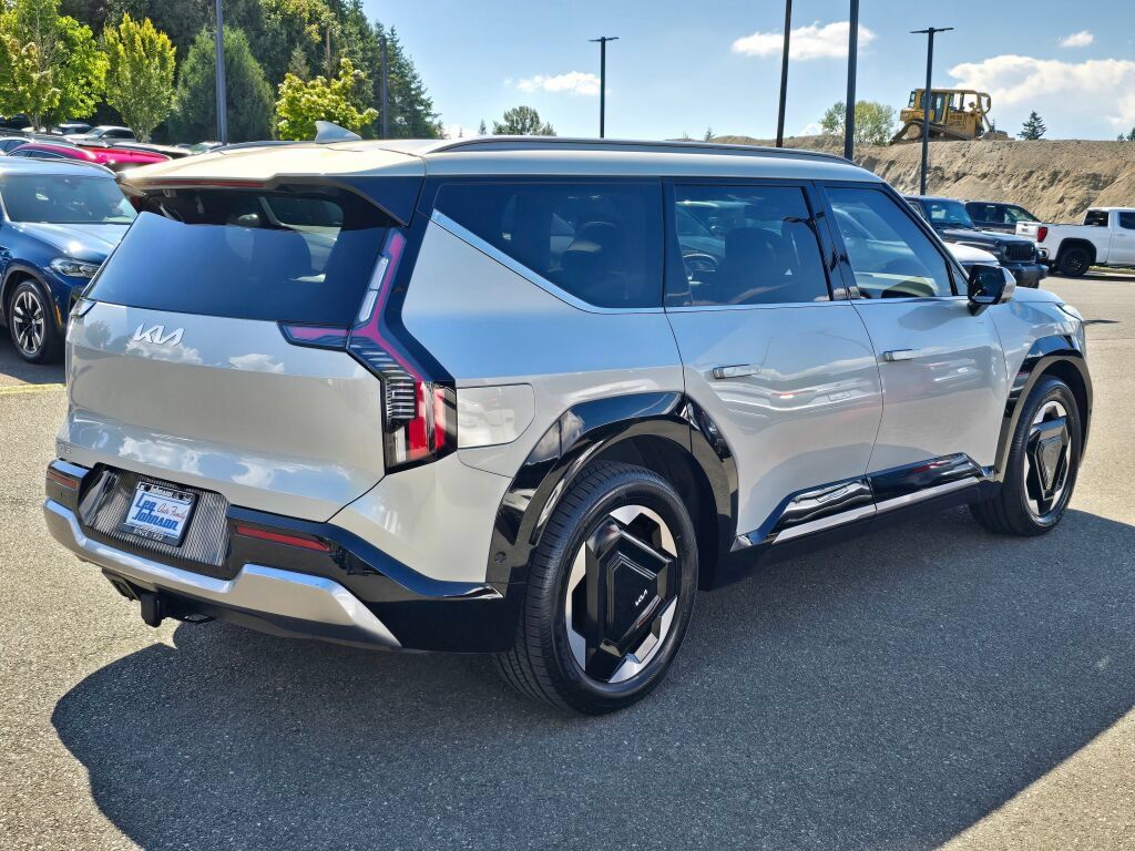 Certified 2024 Kia EV9 Land AWD/4WD image 5