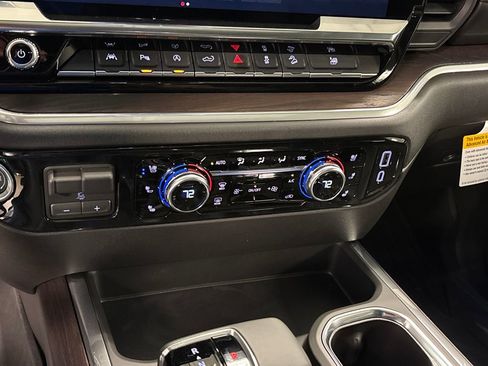 New 2026 GMC Sierra 1500 SLT w/ SLT Convenience Package AWD/4WD image 38