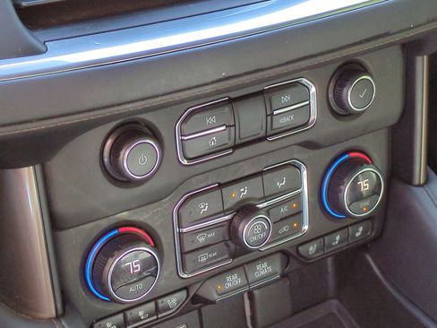 Used 2021 Chevrolet Tahoe High Country w/ Premium Package image 20