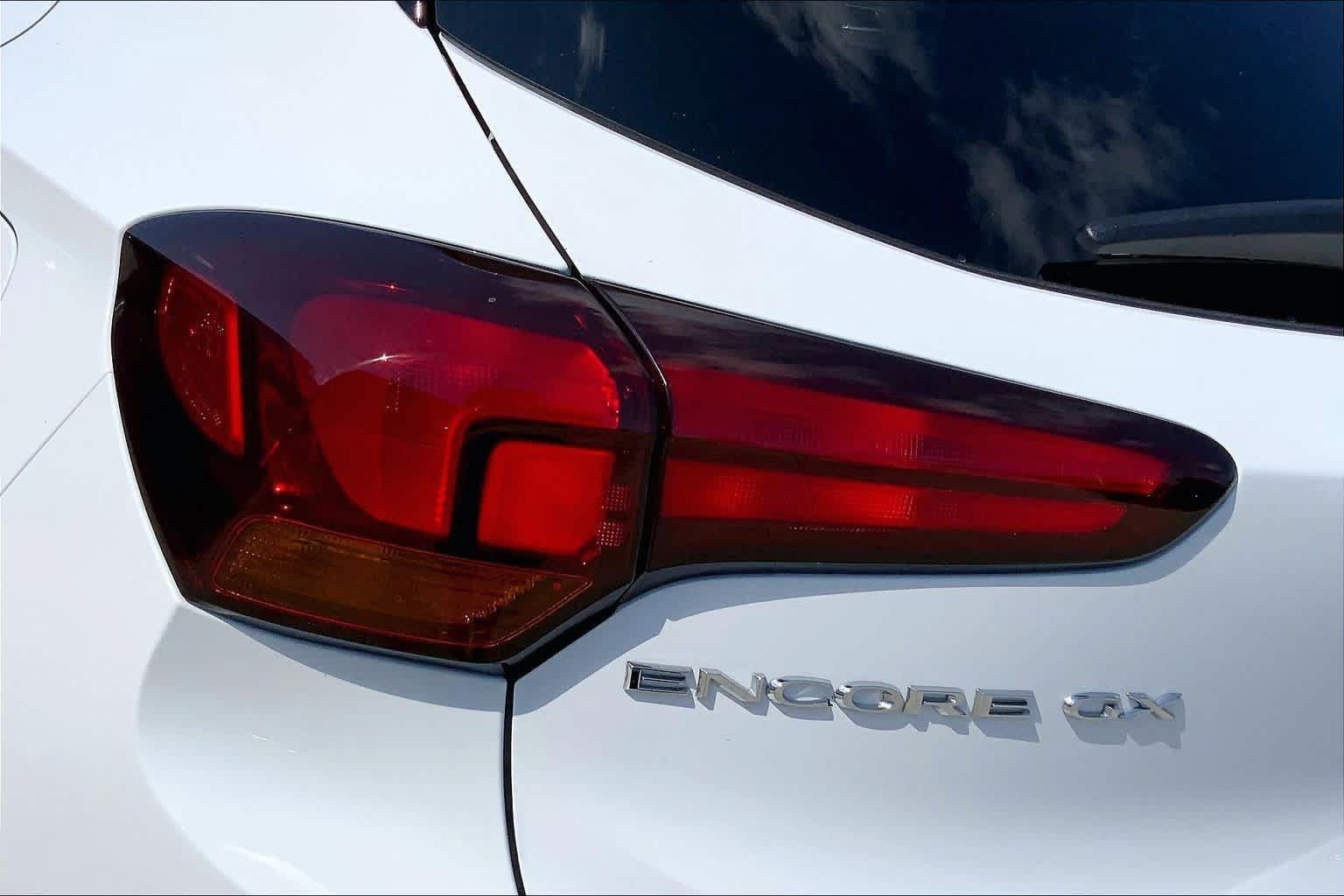Used 2020 Buick Encore GX Preferred FWD image 28