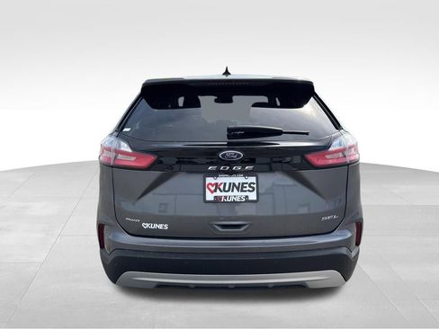 Used 2024 Ford Edge SEL image 8