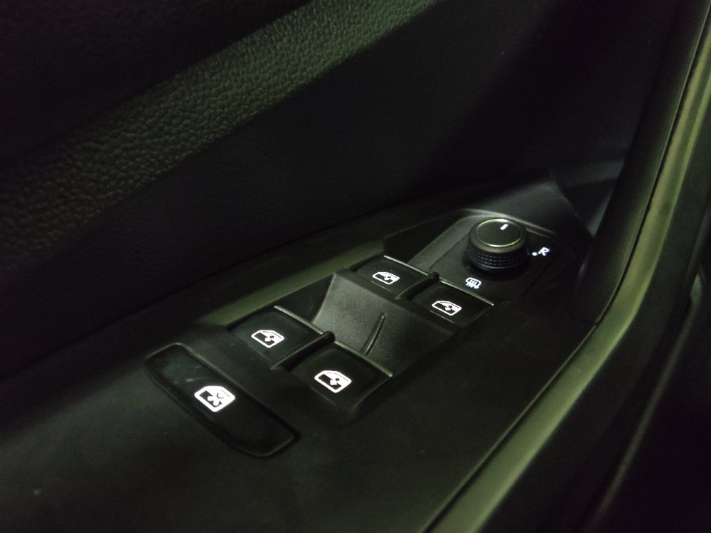 Used 2023 Volkswagen Jetta SE FWD image 27