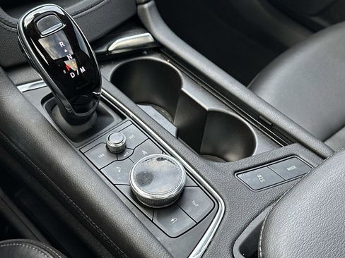 Certified 2020 Cadillac XT6 Premium Luxury image 32