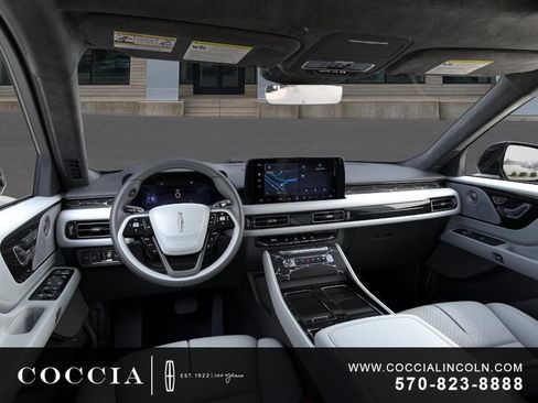 New 2026 Lincoln Aviator Black Label w/ Jet Appearance Package AWD/4WD image 9
