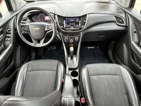 Used 2021 Chevrolet Trax LT image 11