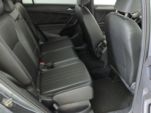 Certified 2022 Volkswagen Tiguan SE R-Line image 20