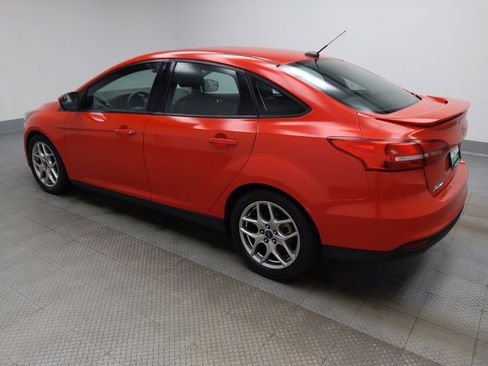Used 2015 Ford Focus SE w/ Equipment Group 201A FWD image 3