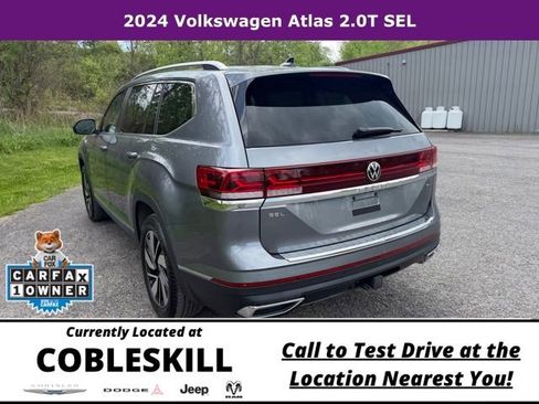 Used 2024 Volkswagen Atlas SEL AWD/4WD image 6