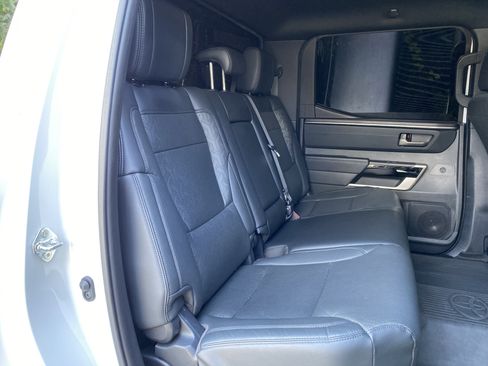 Used 2025 Toyota Tundra Limited AWD/4WD image 34