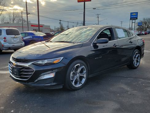 Used 2023 Chevrolet Malibu LT image 2