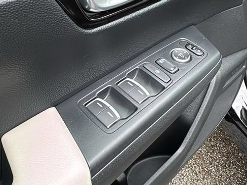 Used 2026 Honda CR-V EX-L image 9