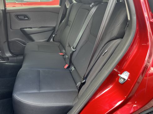 Used 2023 Nissan Rogue S AWD/4WD image 17