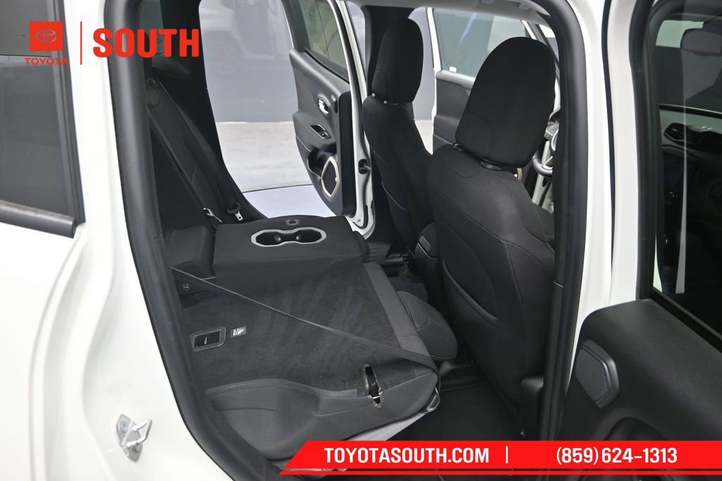 Used 2016 Jeep Renegade Latitude w/ Safety & Security Group FWD image 27