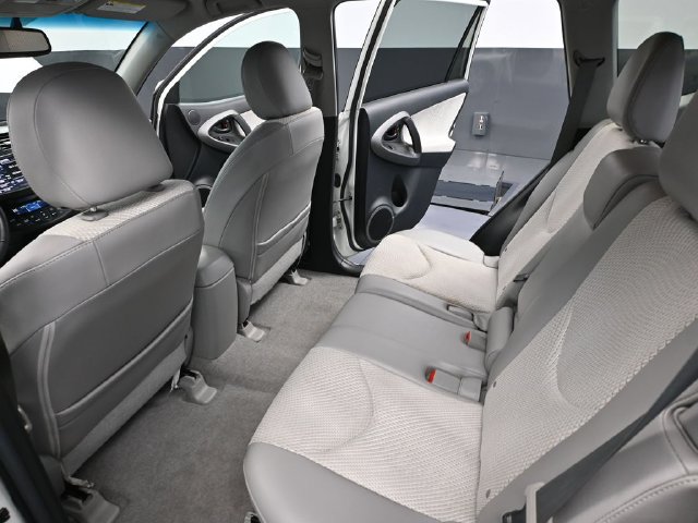Used 2012 Toyota RAV4 EV FWD image 28