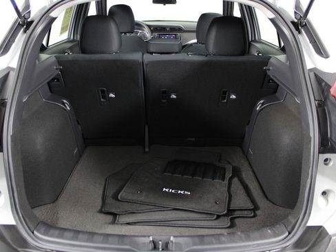 Certified 2019 Nissan Kicks S image 16