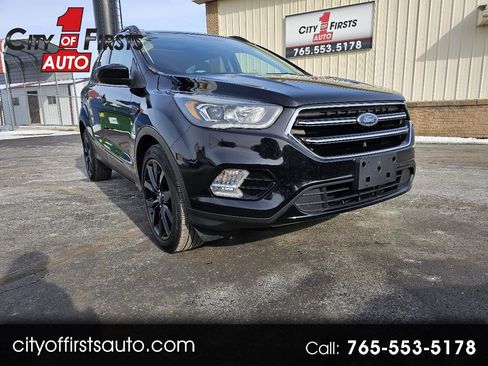 Used 2018 Ford Escape SE w/ SE Sport Appearance Package image 1
