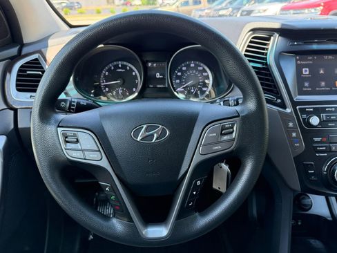 Used 2019 Hyundai Santa Fe XL SE FWD image 32