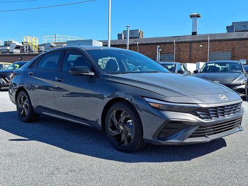 New 2026 Hyundai Elantra Sport FWD image 3