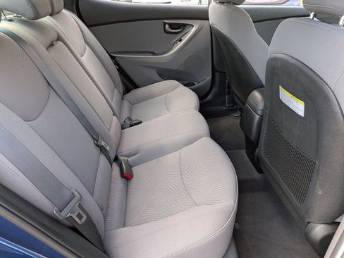 Used 2015 Hyundai Elantra SE FWD image 17