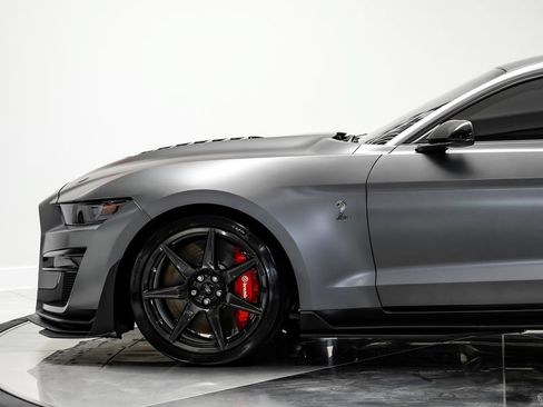 Used 2022 Ford Mustang Shelby GT500 w/ Carbon Fiber Track Pack RWD image 13
