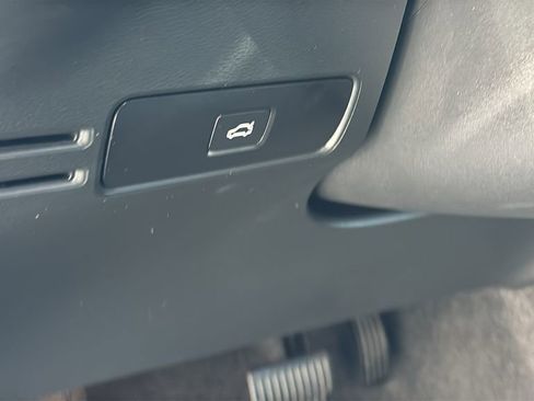 Certified 2026 Volvo XC40 B5 Plus AWD/4WD image 13