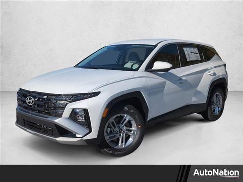 New 2026 Hyundai Tucson SE image 1